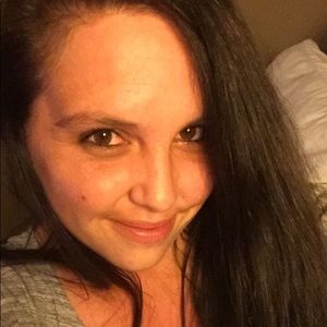 Meet your Posher, Angelia